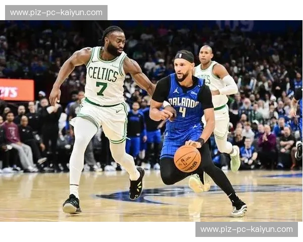 俄城雷霆VS奥兰多魔术：万圣节之夜的对决，谁将成为篮球场上的“鬼”才？